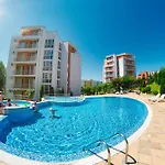 Imperial And Crown Noks Grand Apartamento