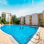 Apartamento Imperial And Crown Noks Grand